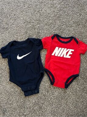 Nike Kids Bodysuit Set - Red and Navy 3 Months